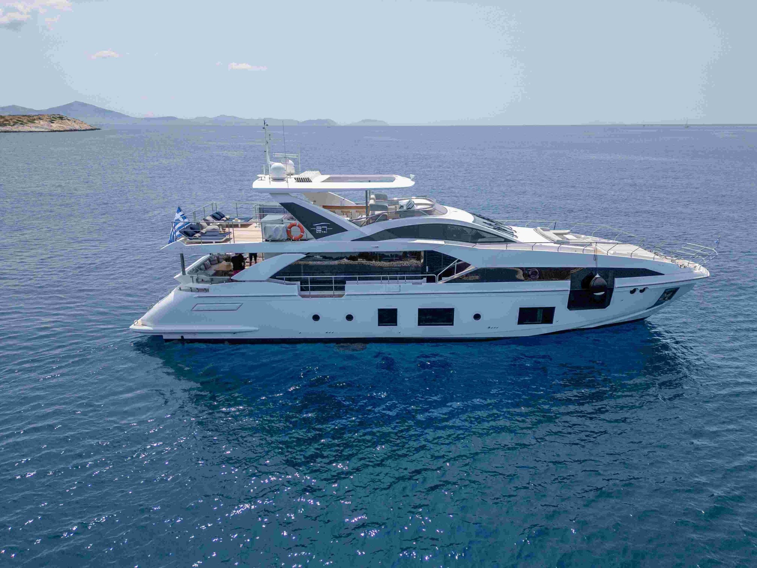 exterior stbd side